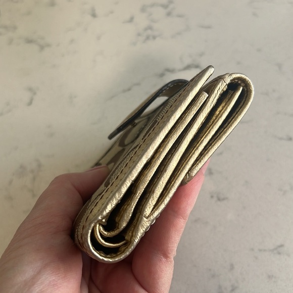 Coach wallet brown with gold leather EUC - Picture 11 of 11